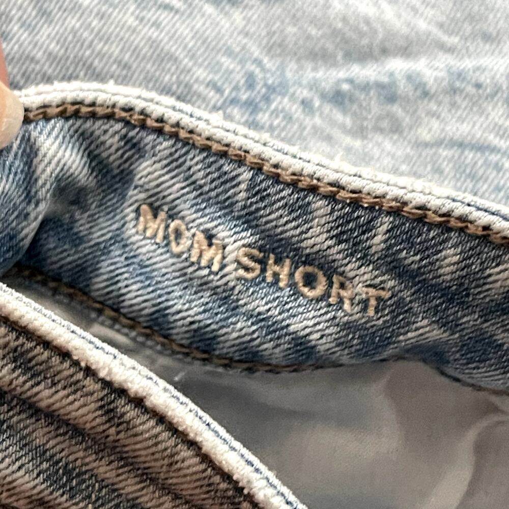 American Eagle Light Wash Blue Mom Denim Jean Shorts Size 6 - Picture 5 of 6